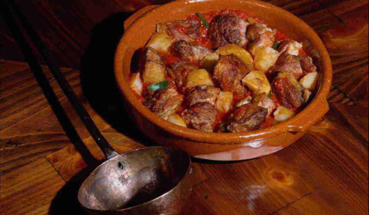    Тайна томленого кабана с корнеплодами в русской печи