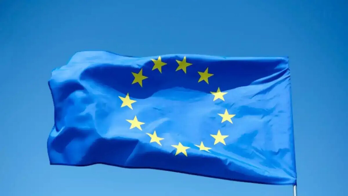   Флаг ЕС. © ru.freepik.com