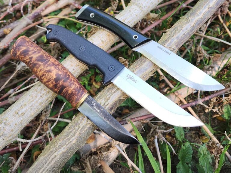 Слева направо: Kellam Hawk, APOC Wallace Large Puukko и Condor Tool & Knife Survival Puukko.