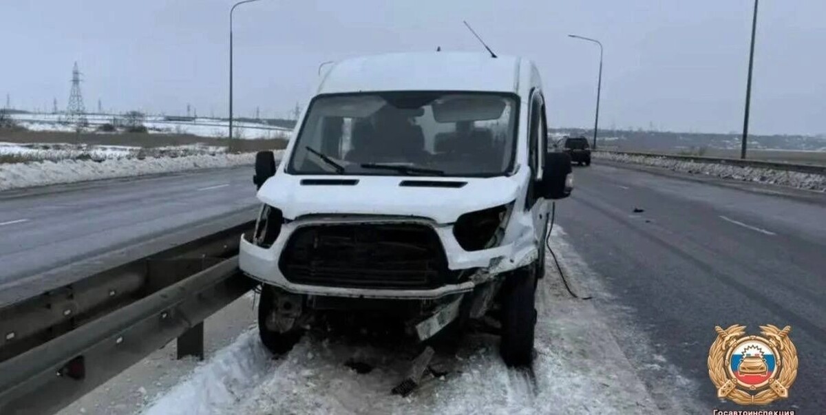    Смертельное ДТП с микроавтобусом произошло на трассе в Ростовской области   ГАИ Ростовской области / Тг-канал ГАИ Ростовской области