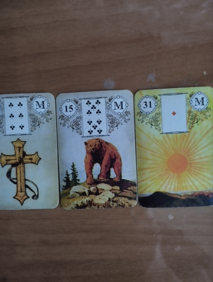 В вашей жизни вы прошли свои кармические уроки. Трансформация завершилась. К вам идёт очень мощная поддержка,это человек,вам покровительствующий. Он появится после тяжёлой трансформации и выведет вас в более благополучную жизнь. Вы с его помощью выйдете на новую ветку реальности. Впереди перед вами открываются радужные перспективы. Карта солнце,самая счастливая карта в колоде. Она говорит о расцвете сил,пробуждении,благополучном развитии всей вашей жизни.идите вперёд и не оглядывайтесь назад. Впереди радость, счастье, благополучие, успех, деньги, процветание и любовь!!!