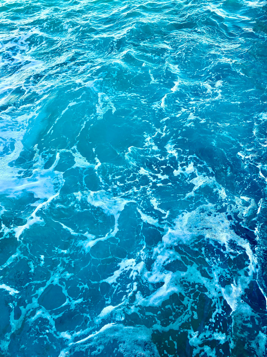 Даже море больше волнуется :)