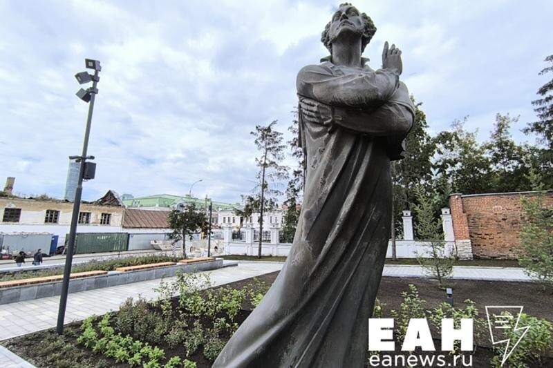    ЕАН. Памятник Александру Пушкину