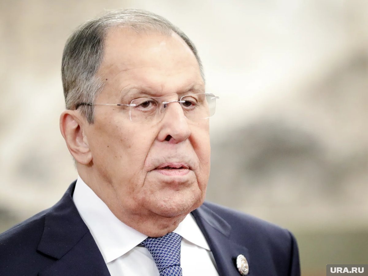    По словам Лаврова, Киев в очередной раз пытается сорвать переговорный процесс