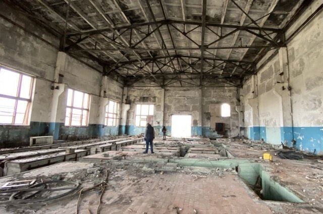    Сегодня Кольская сверхглубокая — это заброшенные здания административно-бытового комплекса и остовы уже снесённых построек. Фото: Из личного архивa/ Мария Пашенкова