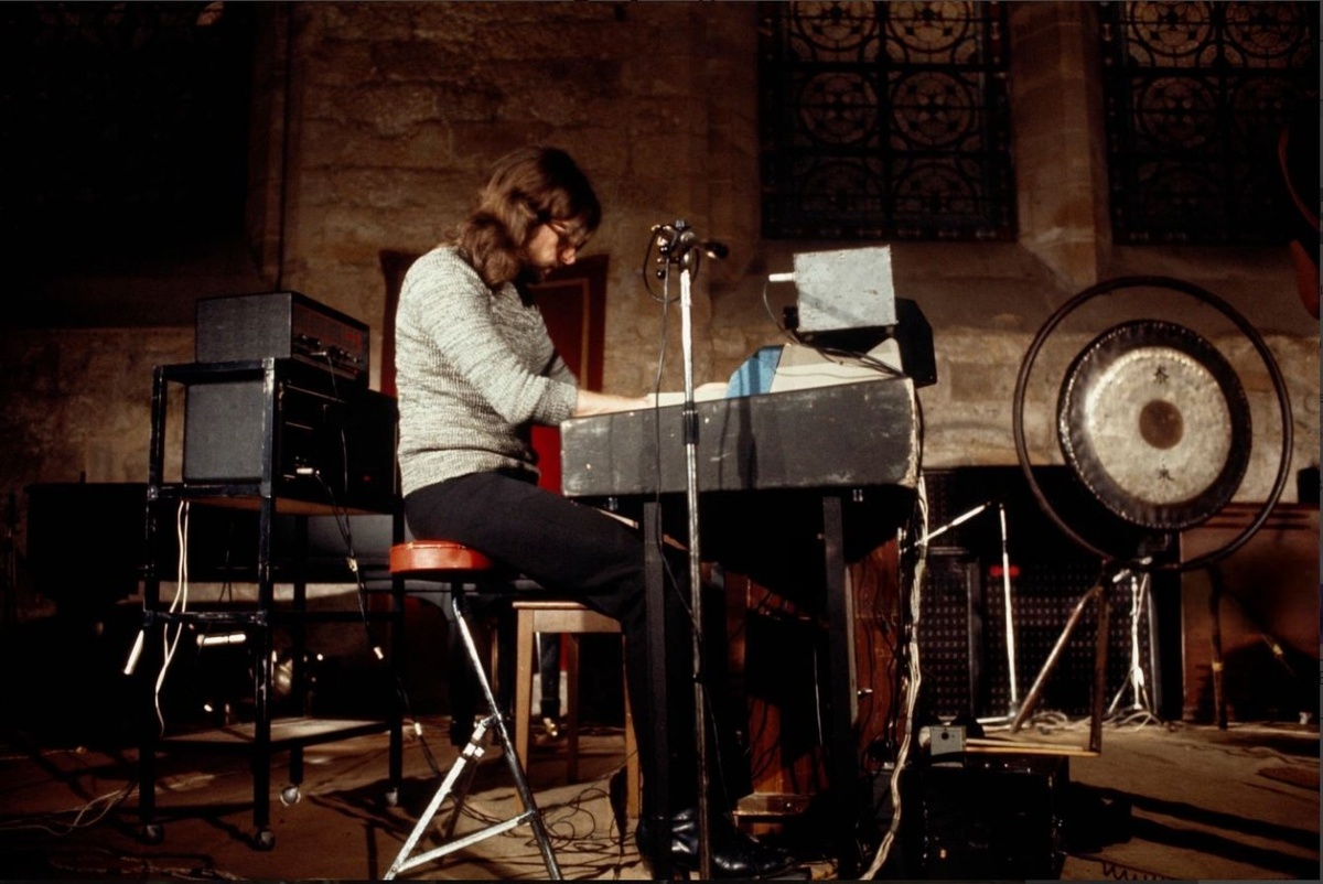 Концерт группы Pink Floyd 16 июня 1971 года в аббатстве Роямон. Фото: Бернара Аллемана.