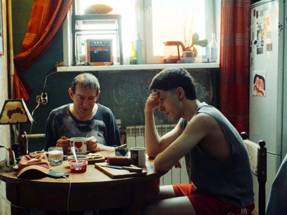    Появление дяди в квартире полностью меняет жизнь героев