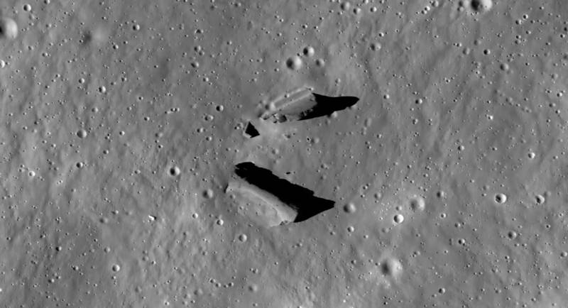 Аномальные структуры, сфотографированные LRO НАСА в кратере Парацельс С.