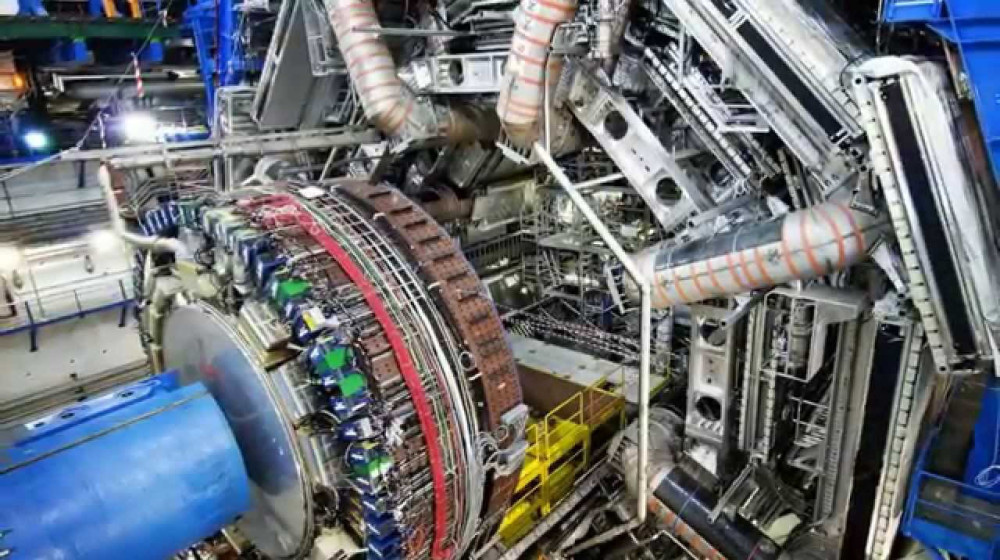    Почему Большой адронный коллайдер — самый дорогой эксперимент человечества и что с этого