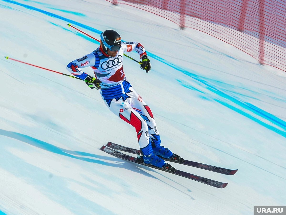     Горнолыжник из Швейцарии взял первое золото на Олимпийских играх в Италии