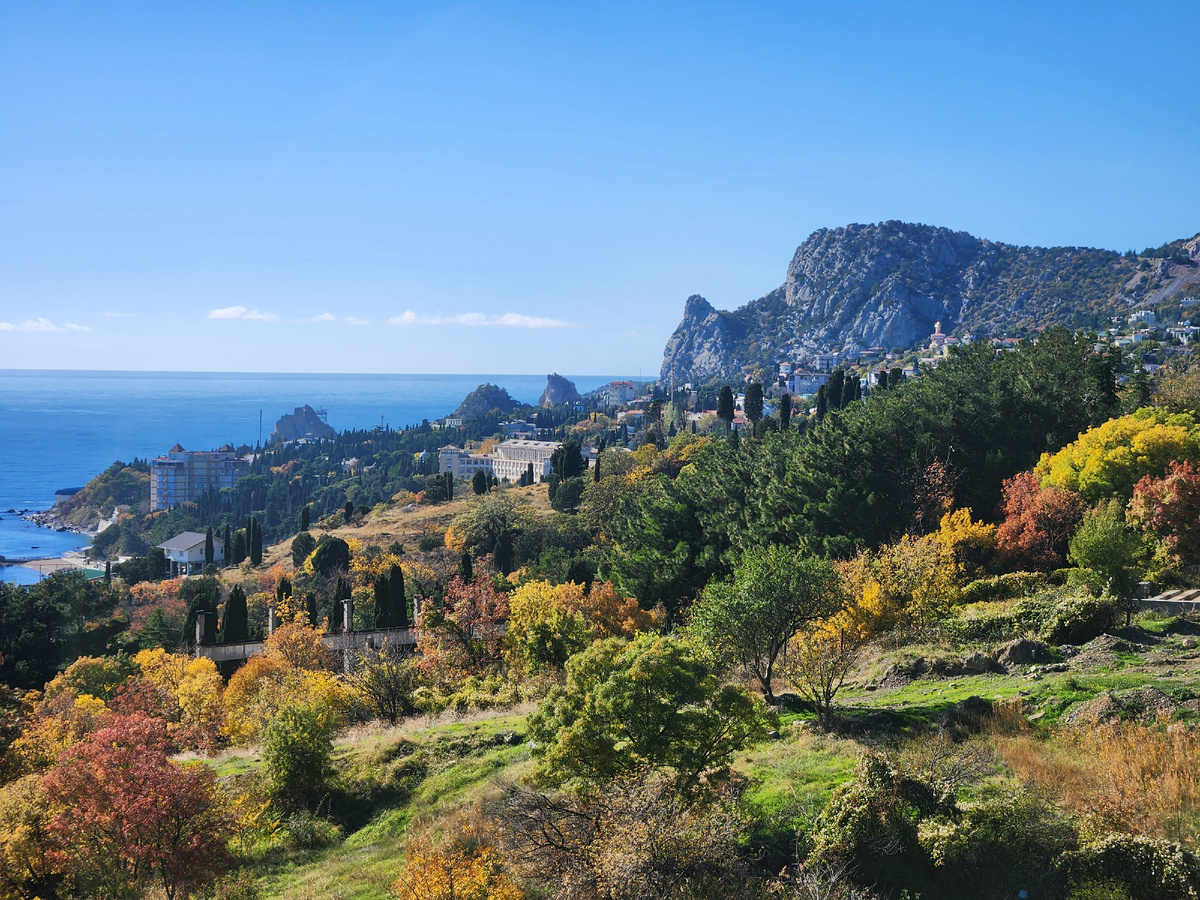 Вид на гору Кошка в Симеизе