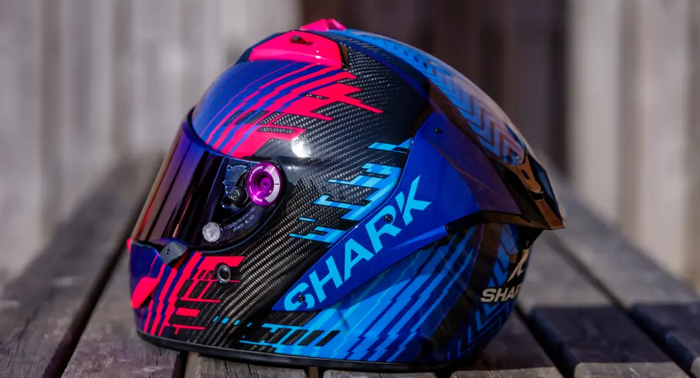 Визор, который думает быстрее тебя: как Shark решил проблему солнца