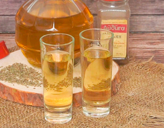 Домашняя анисовая водка: мужская версия самбуки