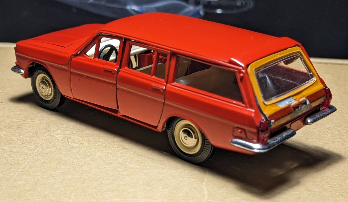 Было так. Крышка багажника от Аэрофлота. 