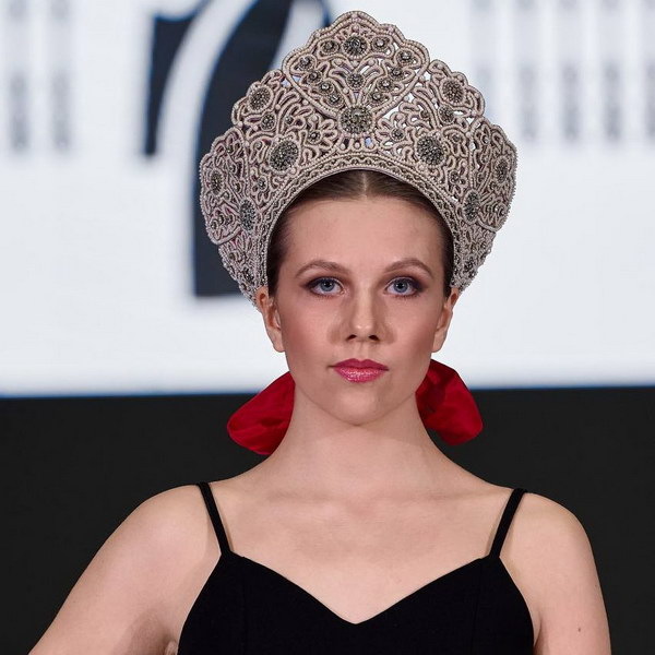     Самые красивые кокошники выбрали на выставке «Уникальная Россия»