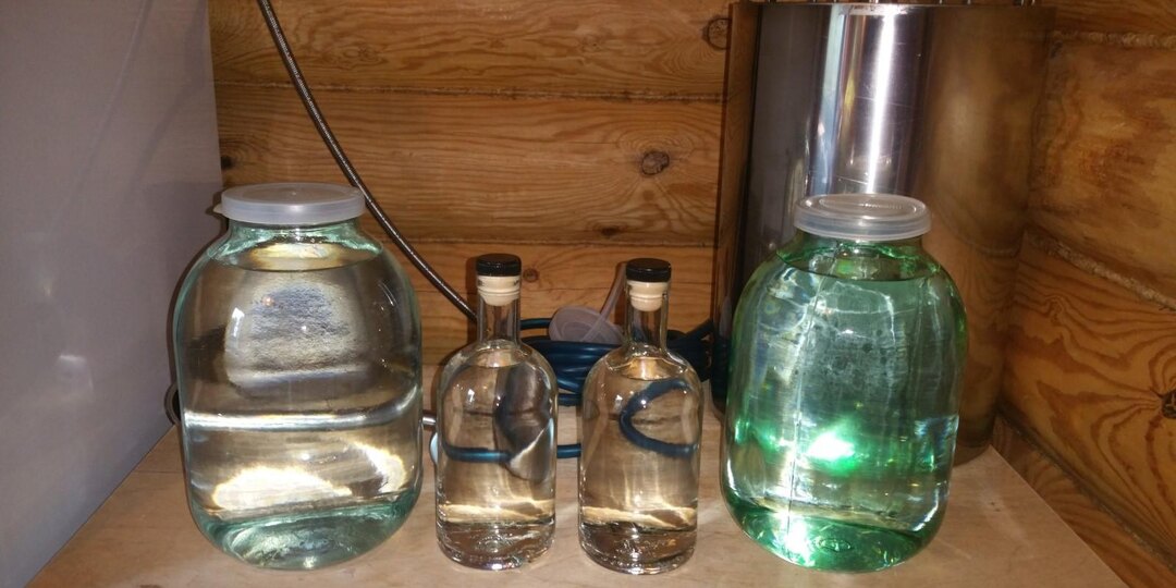 Дробная перегонка самогона: как разделить на «головы», «тело» и «хвосты»