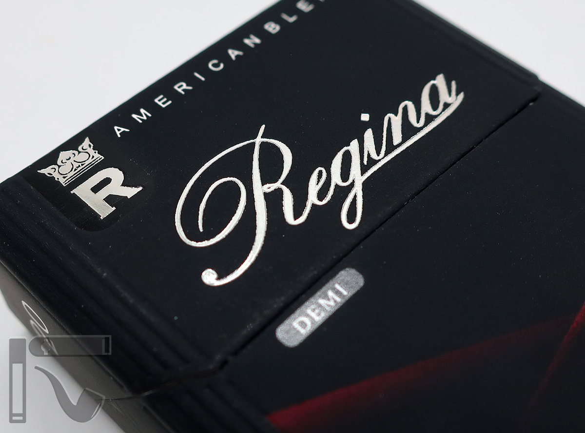 Сигареты Regina Cherry. Фото: © канал "Уголок Курильщика"