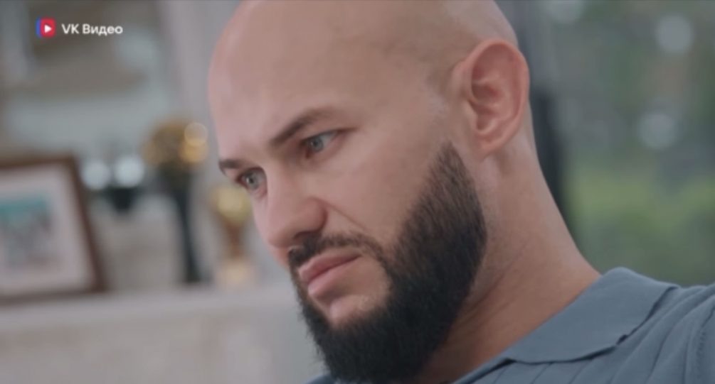    Кадр из шоу, «Быть Джиганом и Оксаной», VK видео