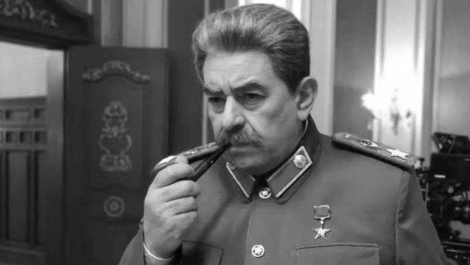    Кадр из сериала «Дипломатическая ситуация»