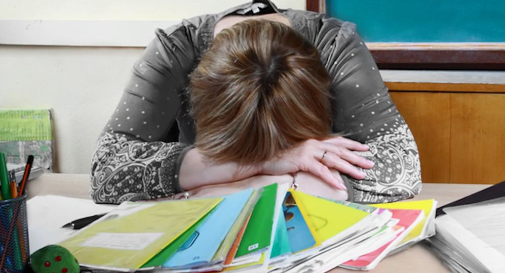 Дайте учителю 26 часов в сутки. А еще лучше просто походите за ним весь день, чтобы понять, что "они там в школе делают".