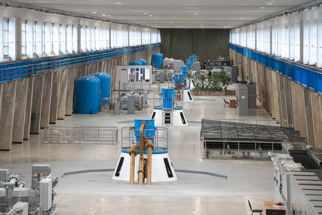 Машзал Саратовской ГЭС. Источник фото: официальный сайт ПАО «РусГидро».