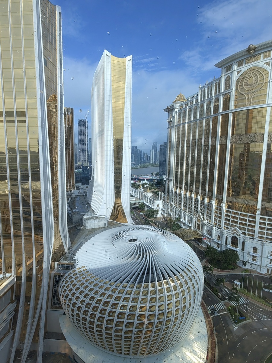 Вид из отеля Andaz Macau