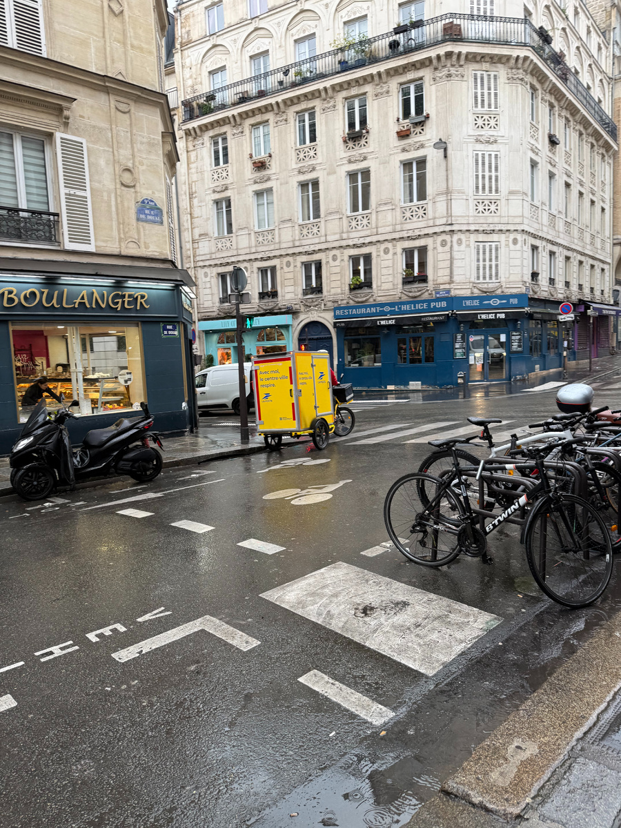 Буланжерия прямо возле отеля 