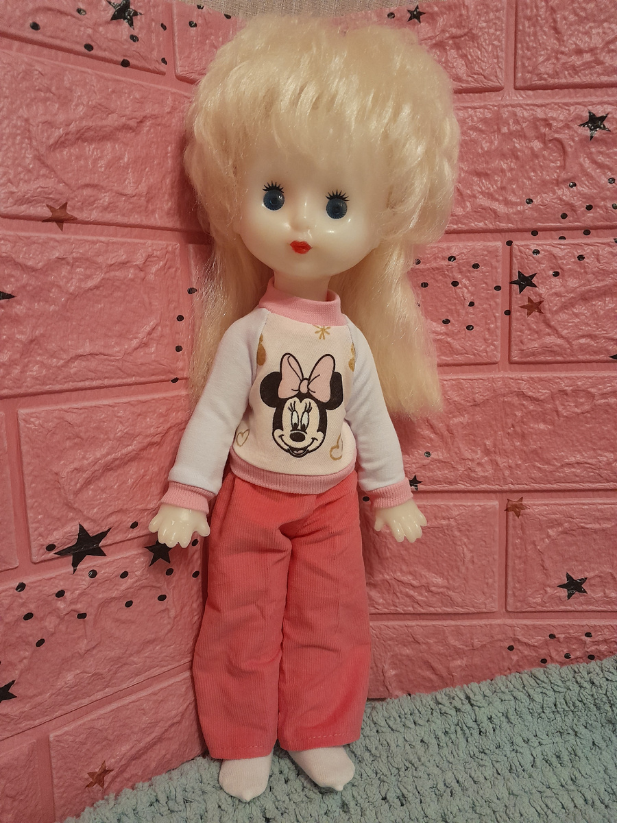 Оксана приехала в хорошем состоянии, ее только нарядила по-другому)