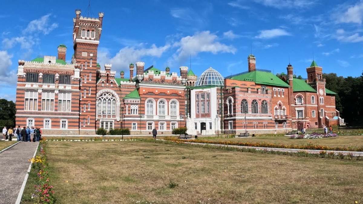 Замок Шереметева в Юрино