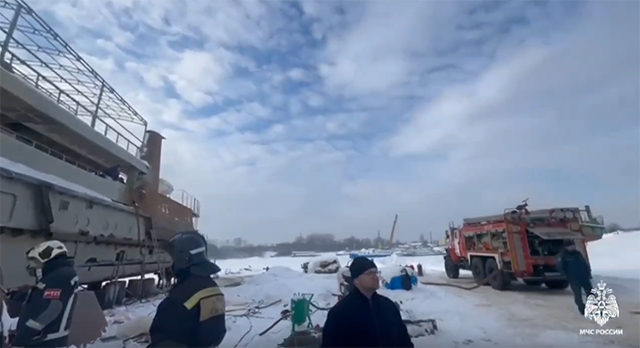В Тверской области пожарные спасли прогулочный теплоход