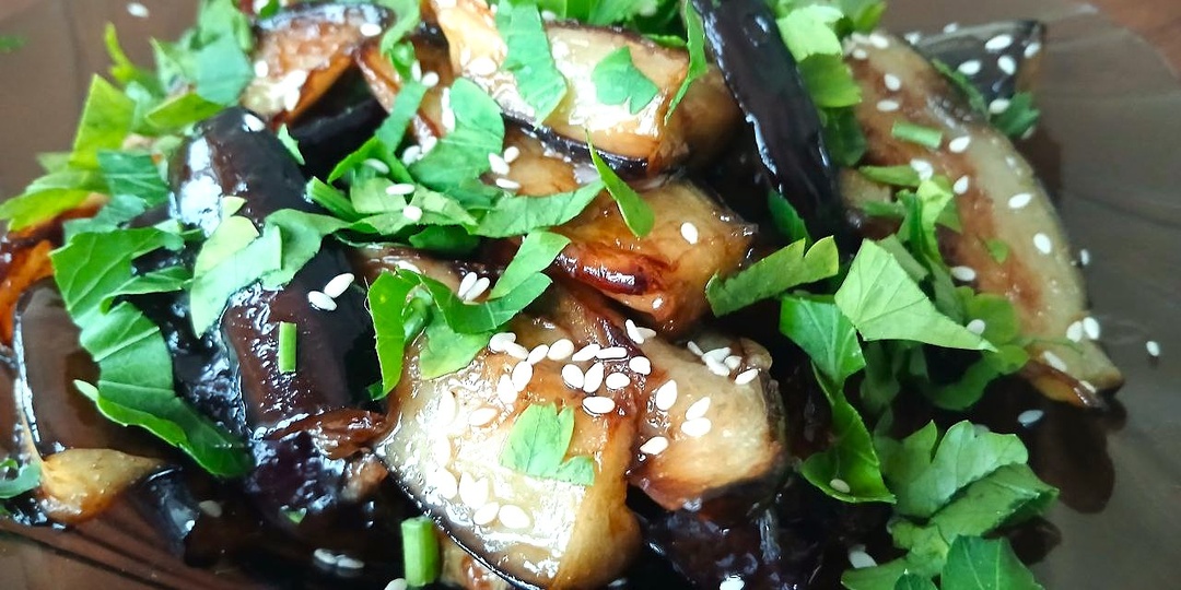 Азиатская закуска из баклажанов — пикантная нежность.