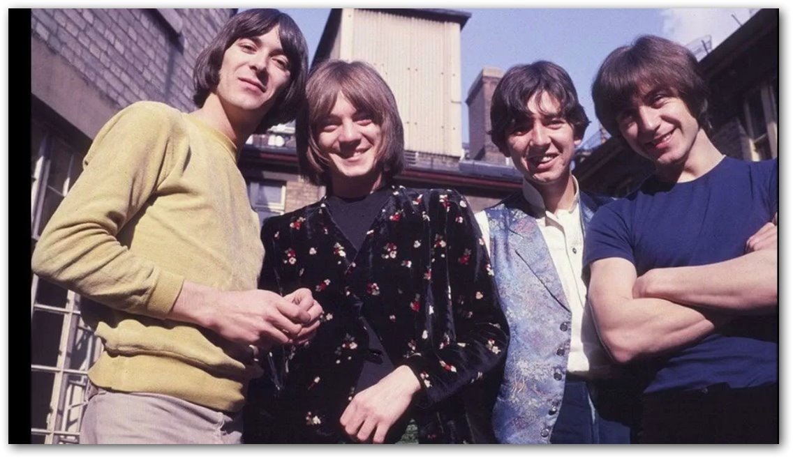 Все участники группы- невысокого роста!