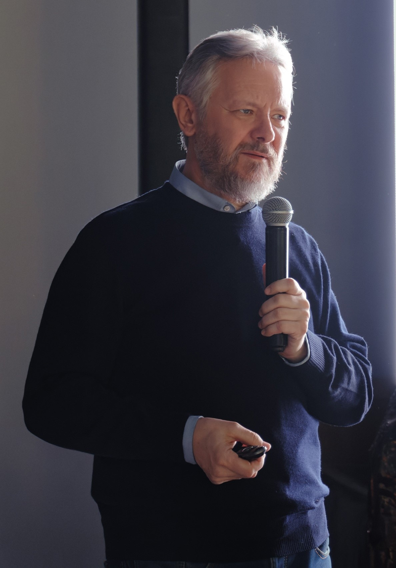 Профессор Института медиа и социально-гуманитарных наук ЮУрГУ, д.и.н. А.В. Епимахов.
