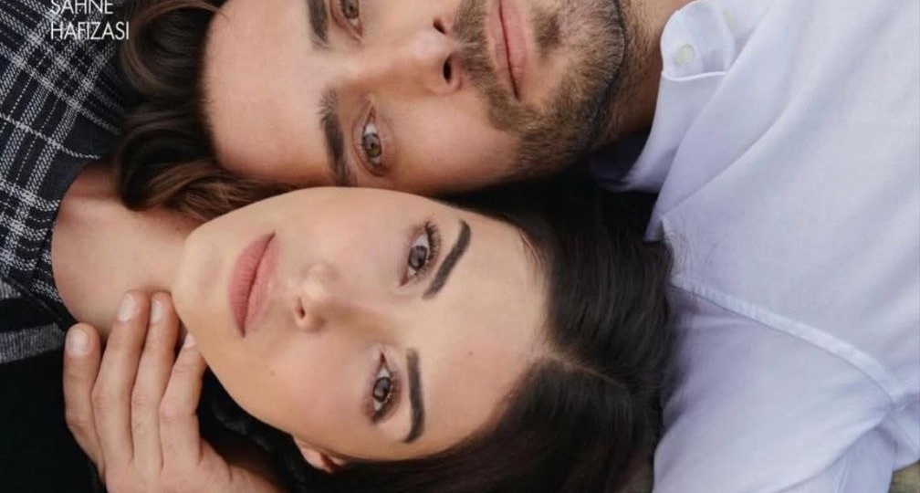 Невероятно красиво: звёзды «Это море переполнится» на обложке HELLO!