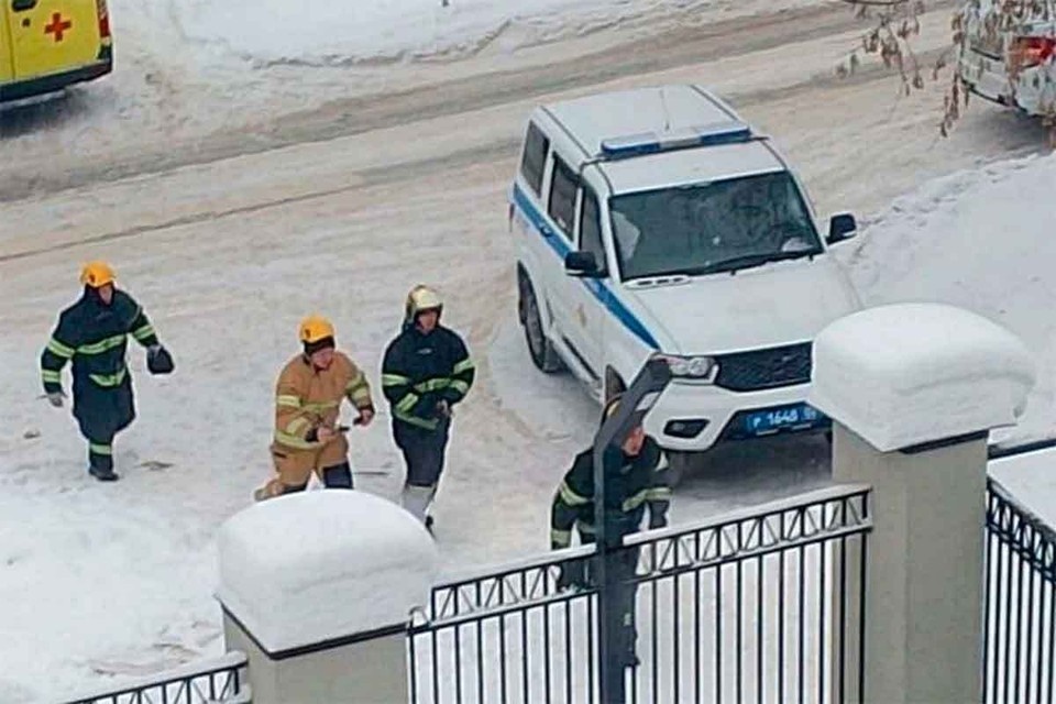    Врачи оказывают всю необходимую помощь четверым пострадавшим после нападения на общежитие в Уфе. социальные сети