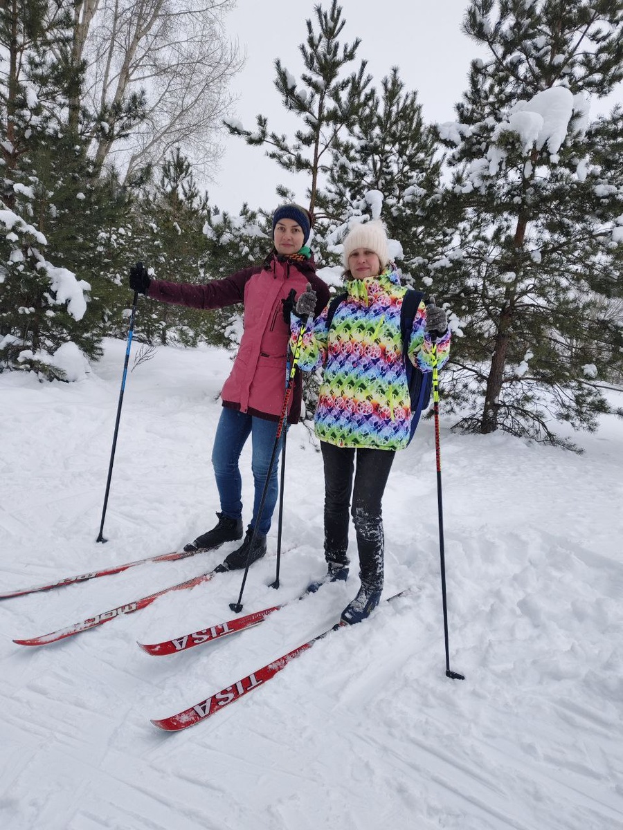 Мы с Тамарой ходим парой, Тамару зовут Анжела 😁