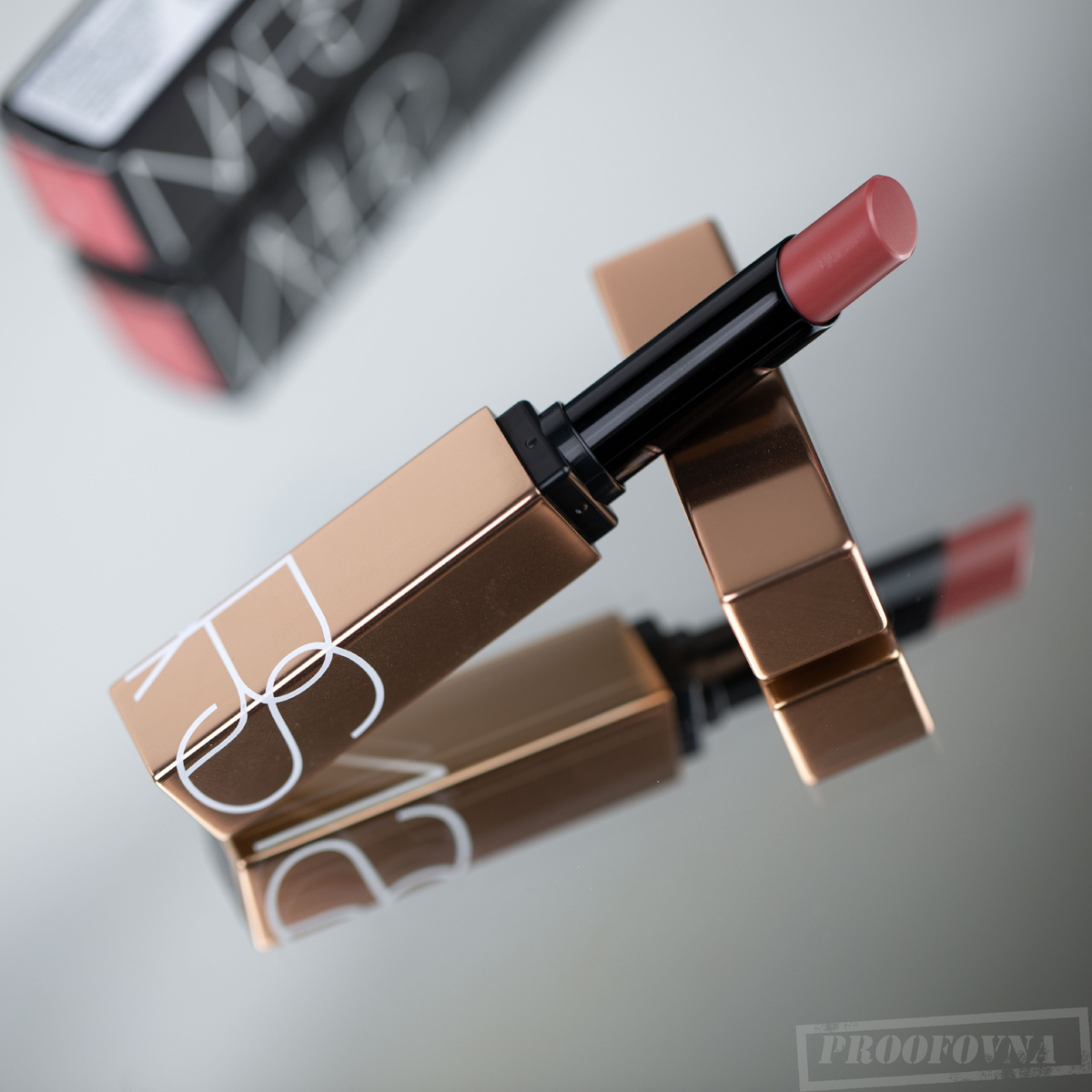 Сияющая помада для губ Afterglow Sensual Shine Lipstick NARS