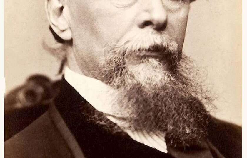 ✨Бог у Диккенса действует через совесть и озарение сердца