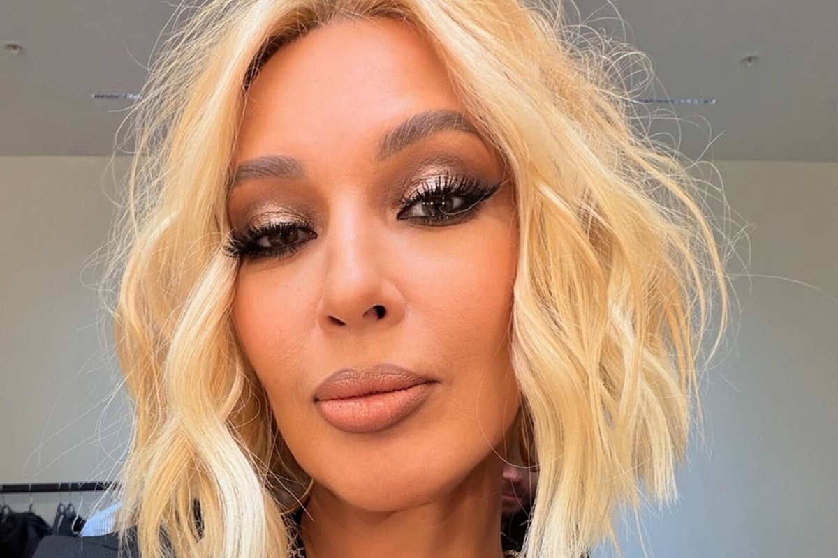     Лера Кудрявцева показала дочь и высмеяла мужа-хоккеиста, который отказался выйти на лед