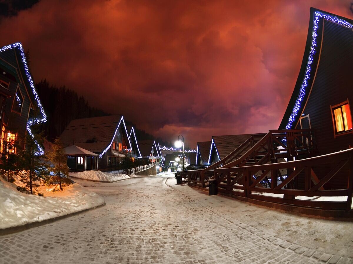    Горнолыжный курорт Буковель | © Depositphotos.com / Natamc