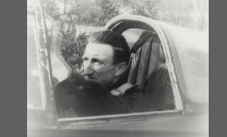 Антилевский был лётчиком, проявил храбрость