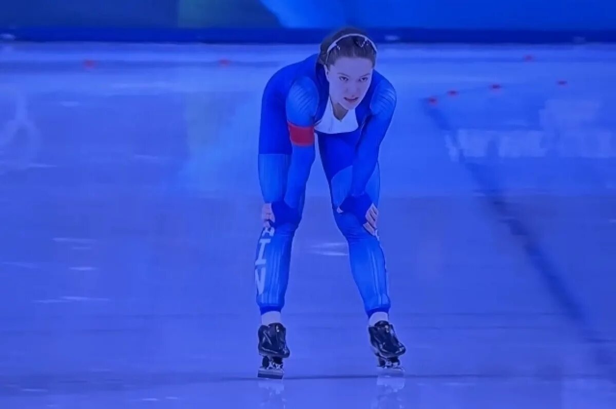    Конькобежка Коржова отправила тренеру сердечко