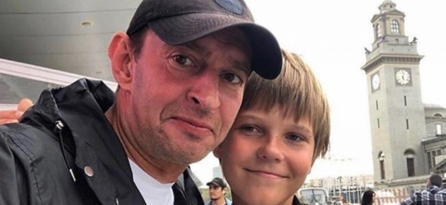 Сын Хабенского вырос без мамы и вдали от отца — как сложилась его судьба