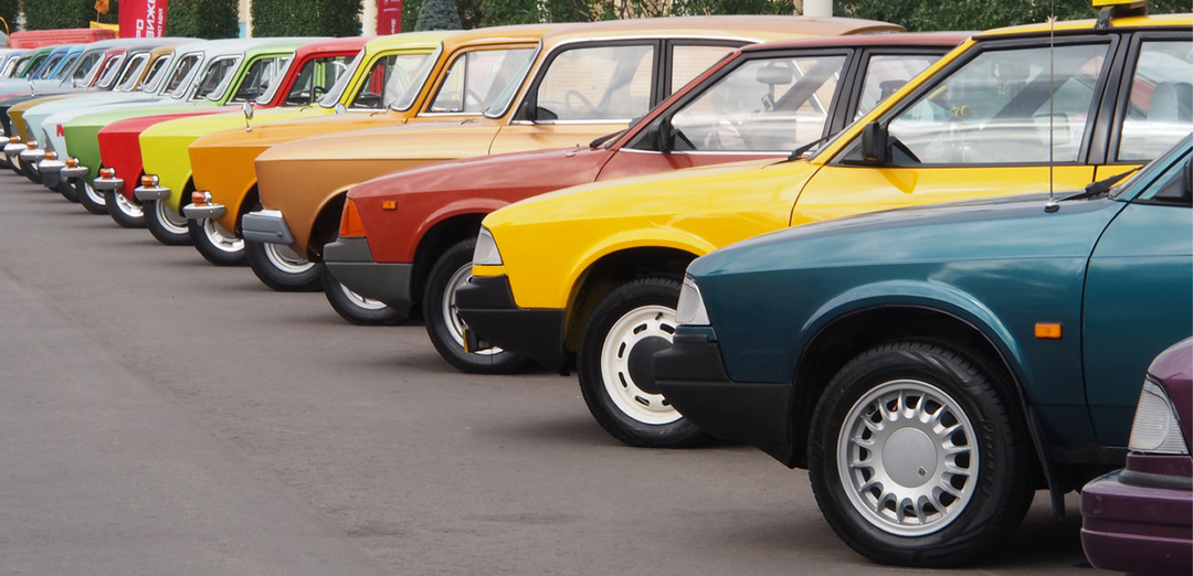 От черной «Эмки» до красной «Чайки»: в какие цвета и какими эмалями окрашивали автомобили в СССР
