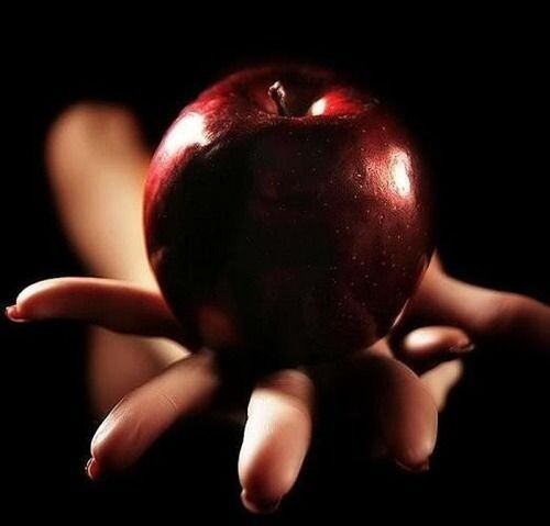 Как сделать приворот на яблоко самостоятельно