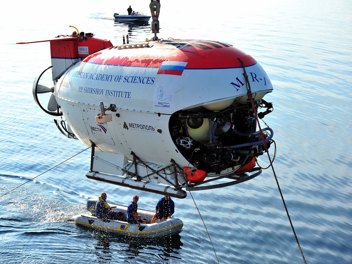    Работа глубоководных аппаратов "Мир-1" и "Мир-2" на озере Байкал | © РИА Новости / Алексей Власов