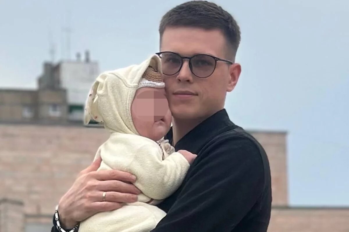    Денис Чернов с сыном Арсением.