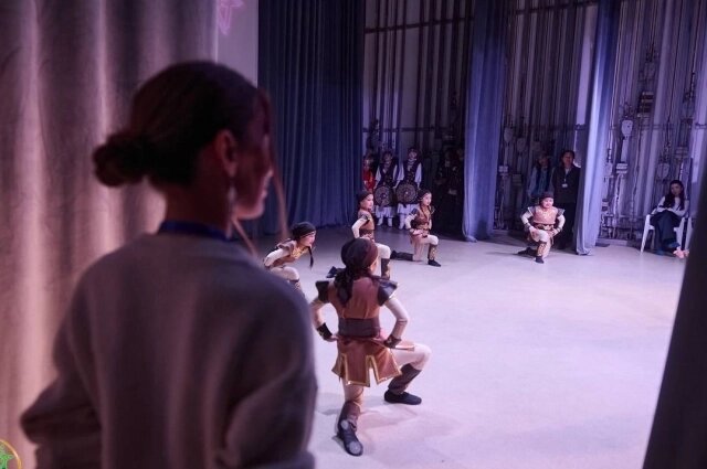    Создатель и бессменный руководителль коллектива Салтанат Мусайбекова сумела воплотить детскую мечту о танце в большое дело. Фото: Из личного архивa/ Салтанат Мусайбекова