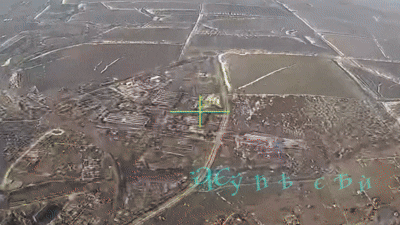    Кадры работы "Гераней" по электроподстанции в районе Губинихи. Видео: "Изнанка"