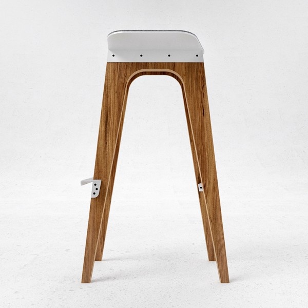 Он словно создан, чтобы подчеркнуть индивидуальность своего владельца.